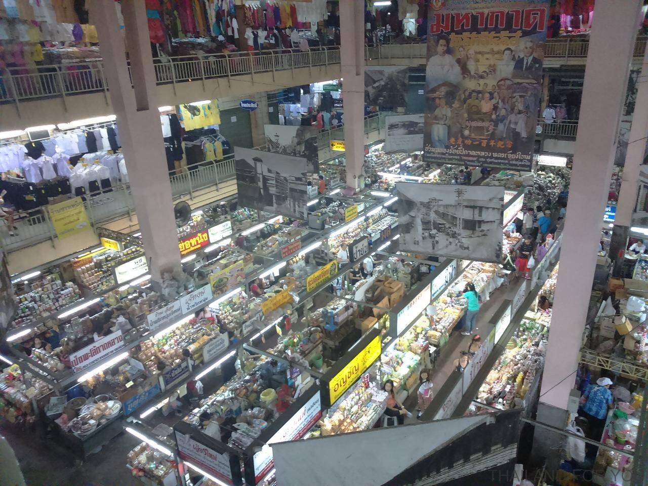 チェンマイ ワローロット市場 写真
