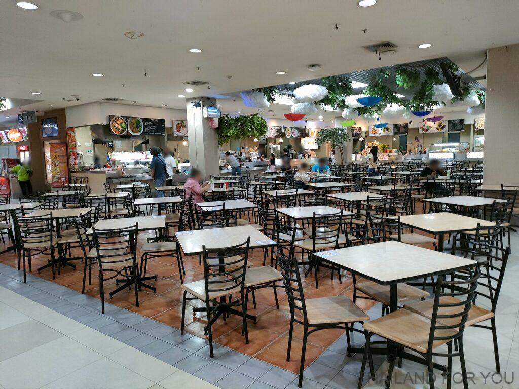 JJモール フードコート 食事