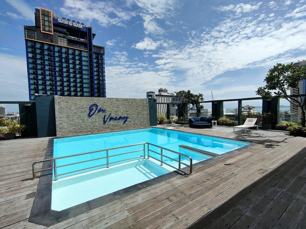 エンプレスパタヤホテル 宿泊レビュー プール