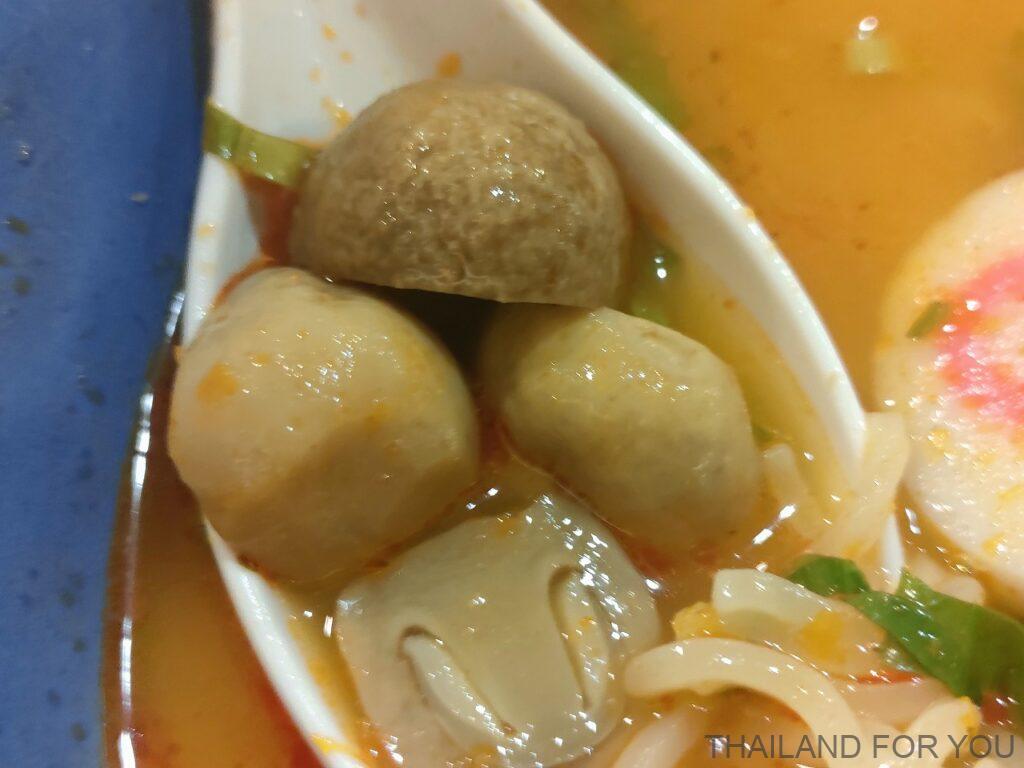 タイ 8番らーめん トムヤムチャーシュー麺