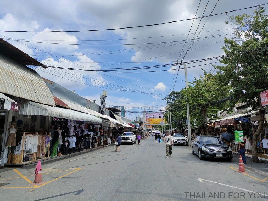 チャトチャック ウィークエンドマーケット トゥクトゥク おもちゃ 置物