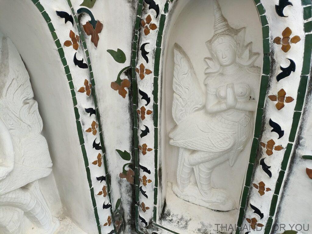 ワットアルン 暁の寺