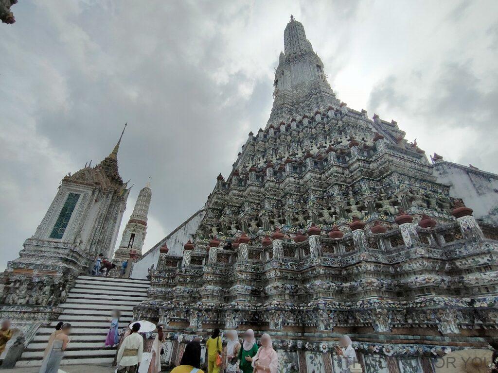 ワットアルン 暁の寺