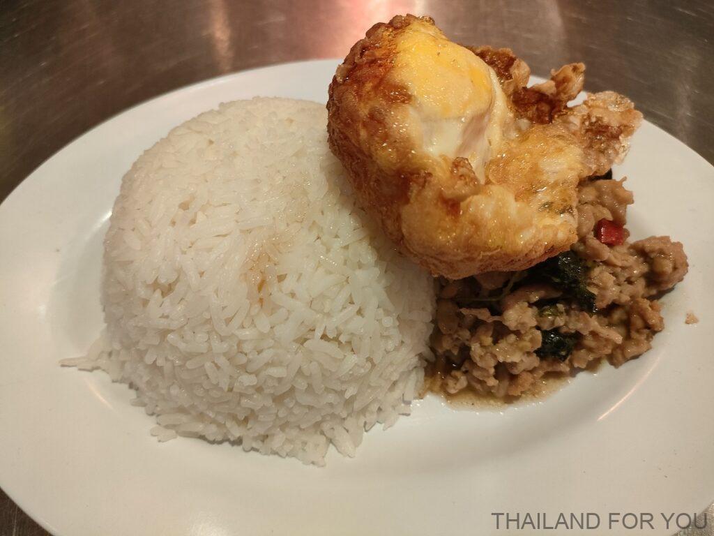 タイ屋台999(カオカオカオ) 日比谷グルメゾン店 感想