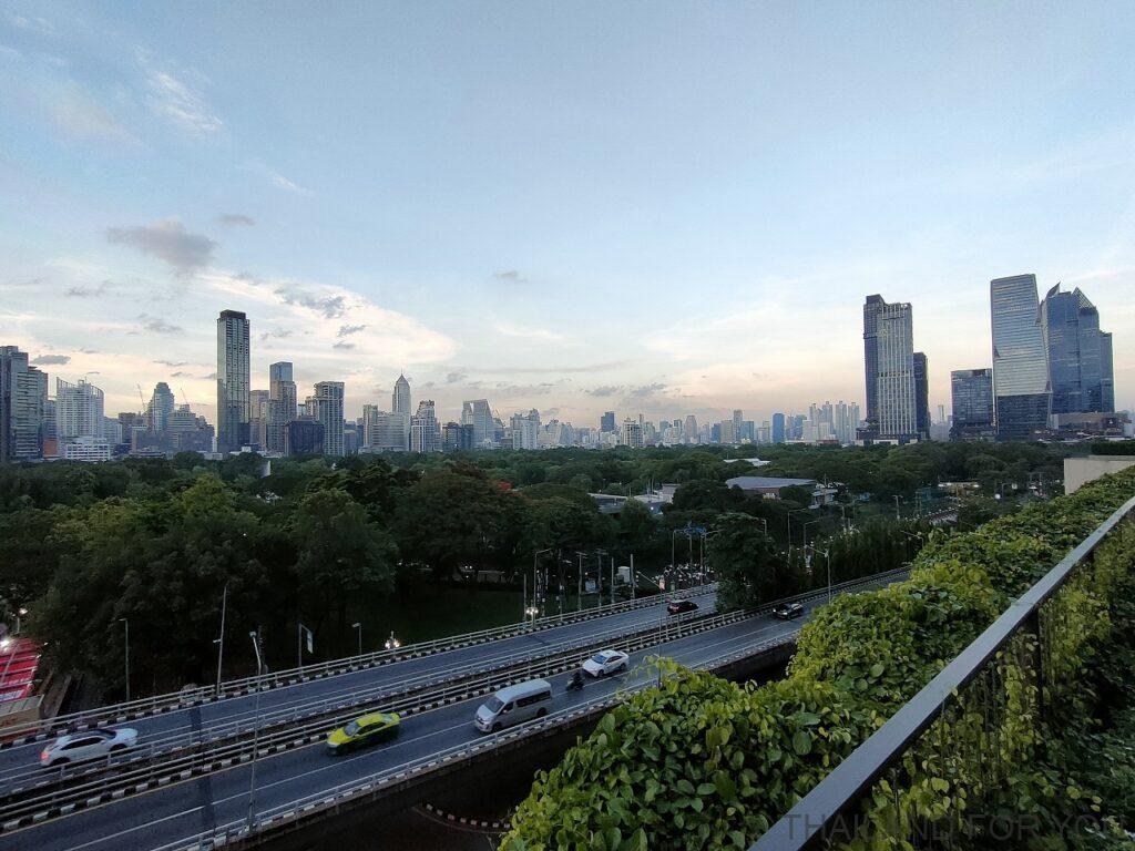 セントラルパークバンコク 屋上公園